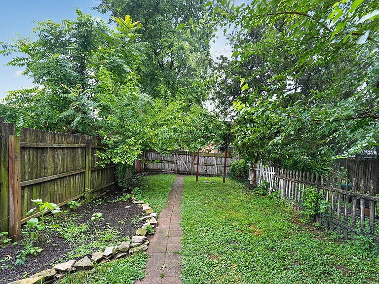 1439 S High St — Photo 29