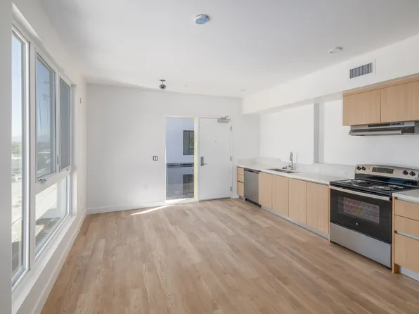 Woodlake Apartments