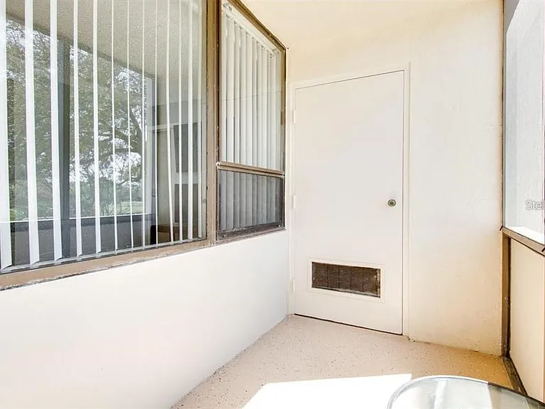 2615 Cove Cay Dr #205 — Photo 15