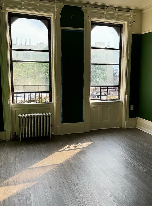 1639 Broadway #4L