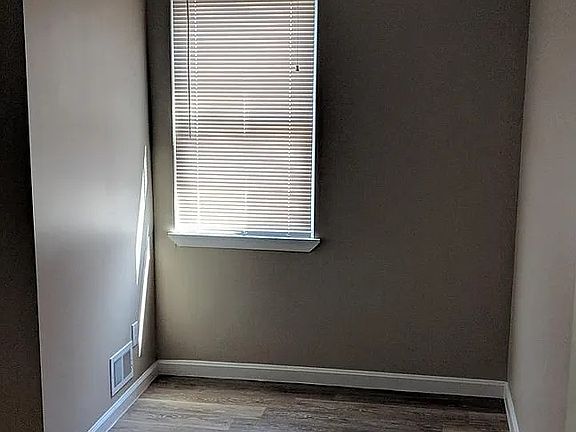 4th image of 6705 Youngstown Ave