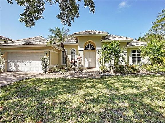 3rd image of 1574 NW 103rd Ter