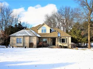 7776 Wildwings Ct, Brighton, MI