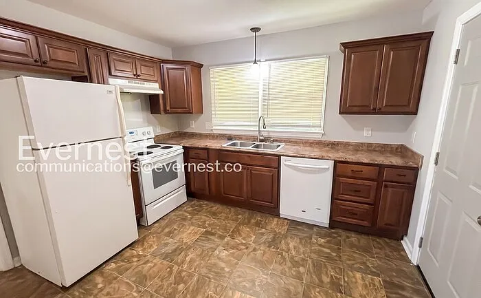 3659 Thrushwood Dr — Photo 5