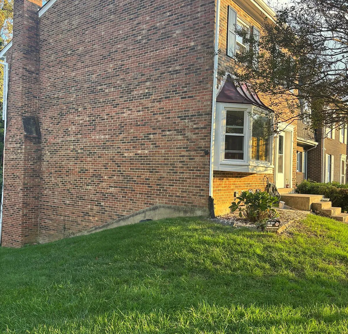 3 bed, 3.5 bath, 1340 sqft, $2,900 — Photo 2
