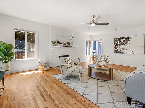 3rd image of 21702 84th Avenue W