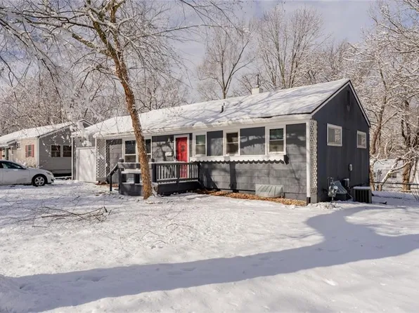 9934 Harrison St, Kansas City, MO 64131