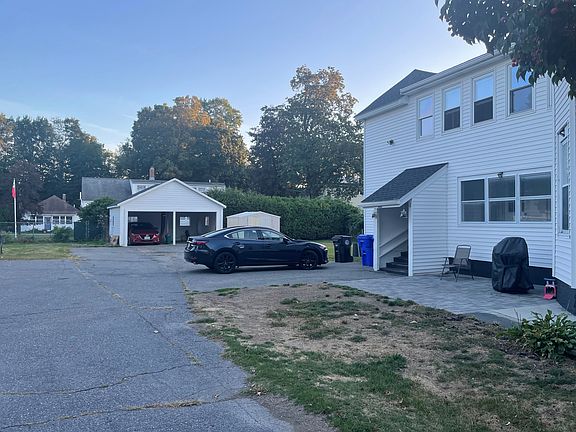 driveway parking area