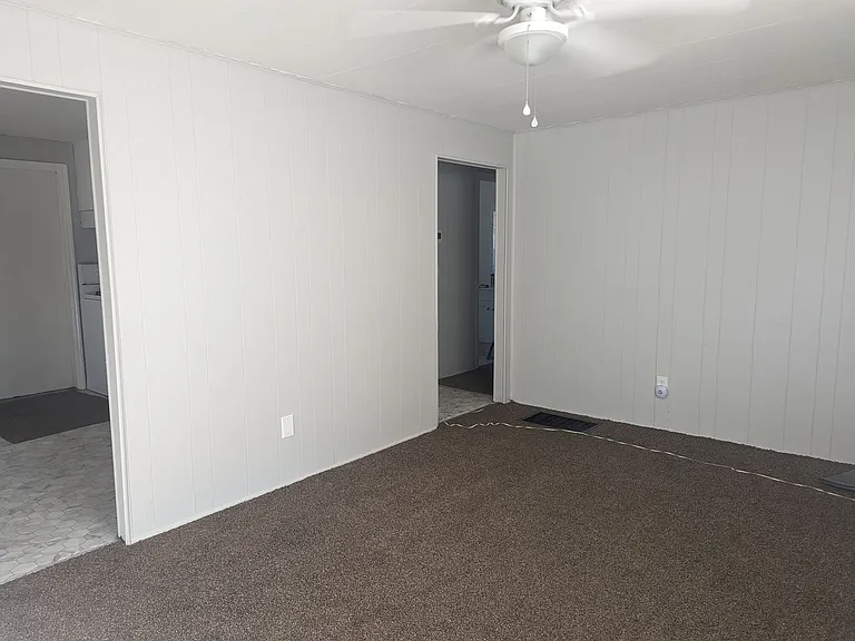 1002 Georgia Ave — Photo 2