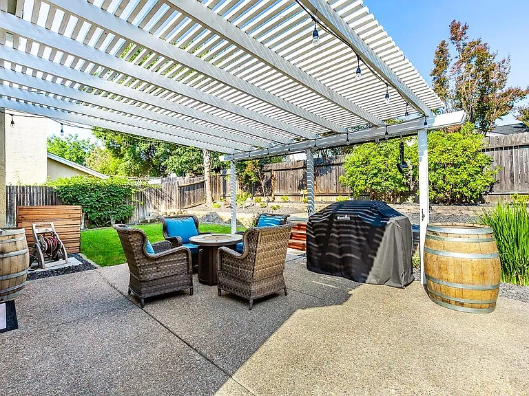 1217 Chesapeake Dr — Photo 24