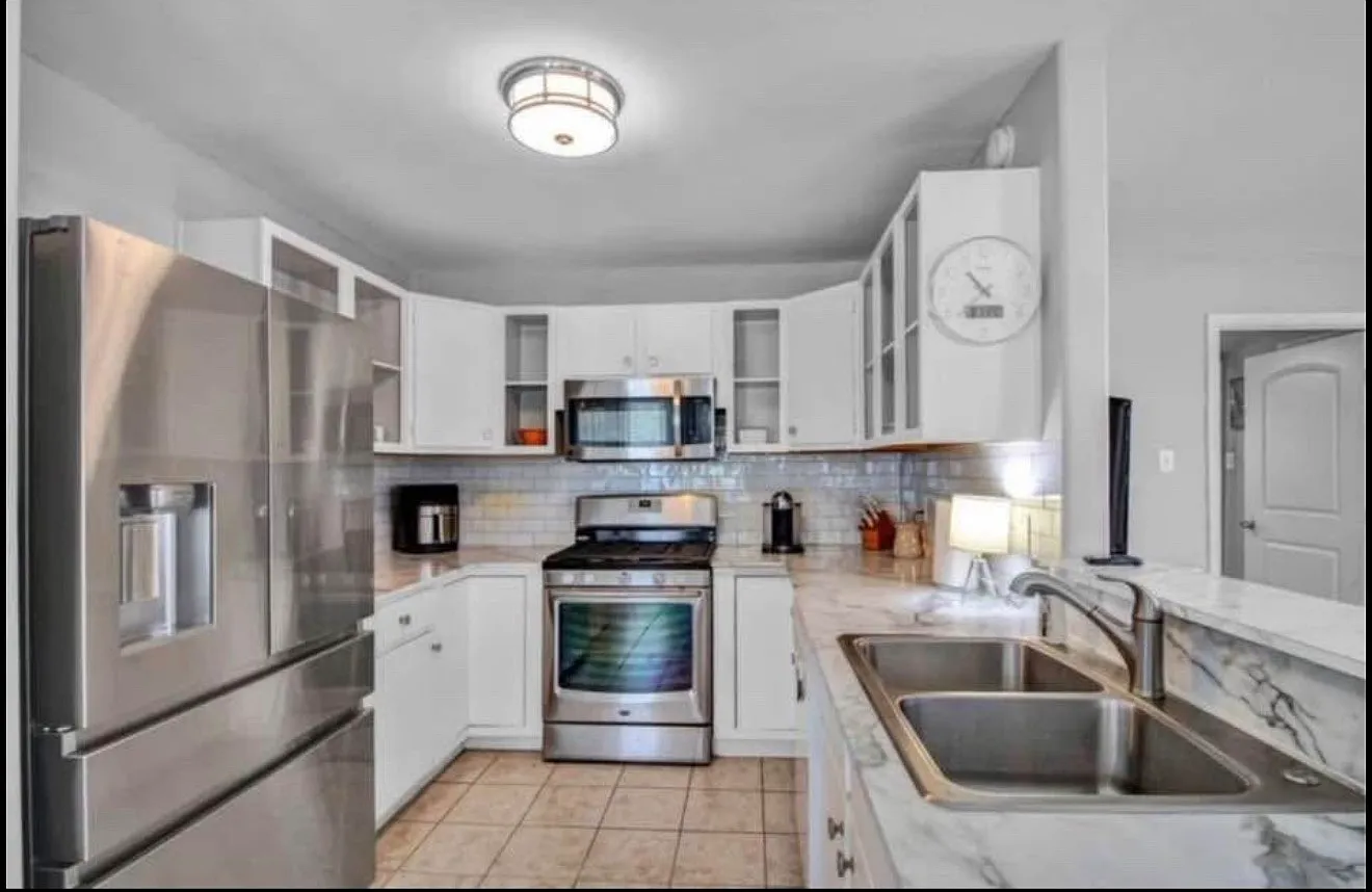3 bed, 1500 sqft, $1,850 — Photo 2