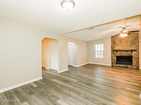 5th image of 2843 NEWELL Boulevard