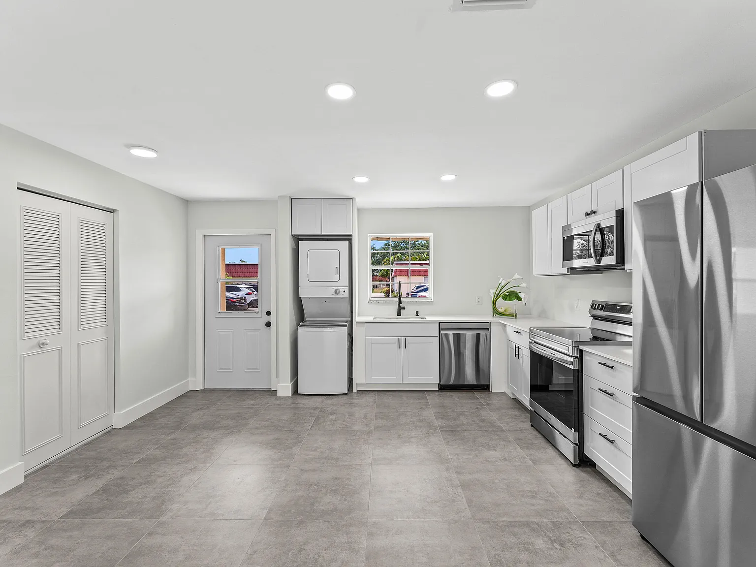 2 bed, 2.0 bath, 1088 sqft, $2,300 — Photo 3