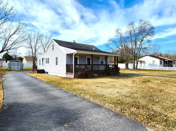 13 3rd Ave, Cape May Court House, NJ 08210