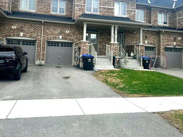 82 Ferragine Cres, Bradford West Gwillimbury, ON L3Z 4K2