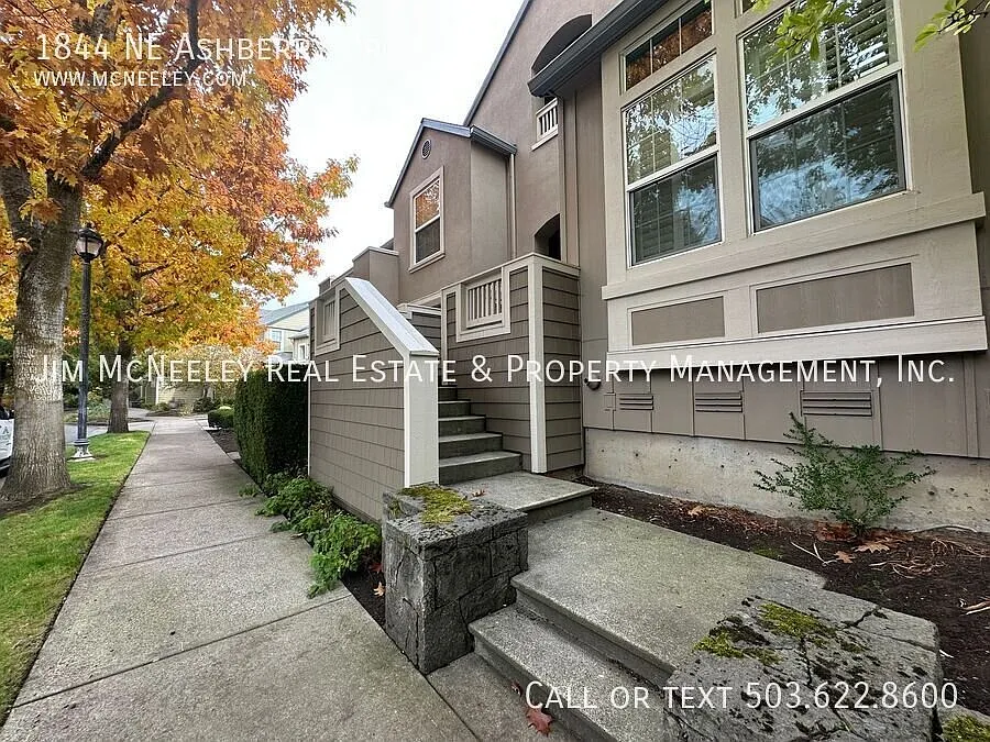 2 Bed + Den/Office with AC, Community Pool, Clubhouse and Playground — Photo 2
