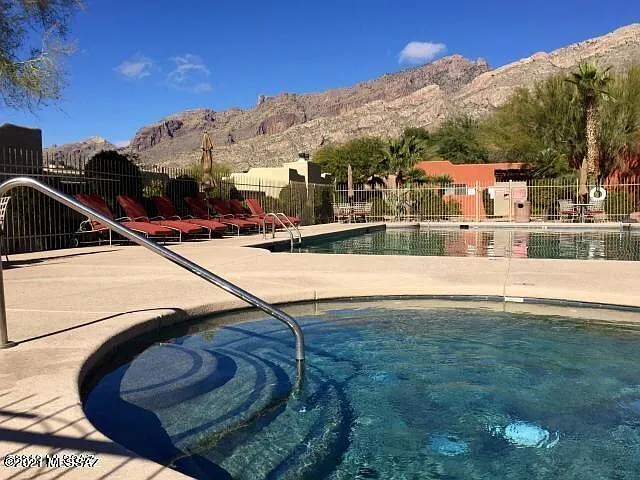 2 bed, 2.0 bath, 1258 sqft, $1,800 — Photo 3