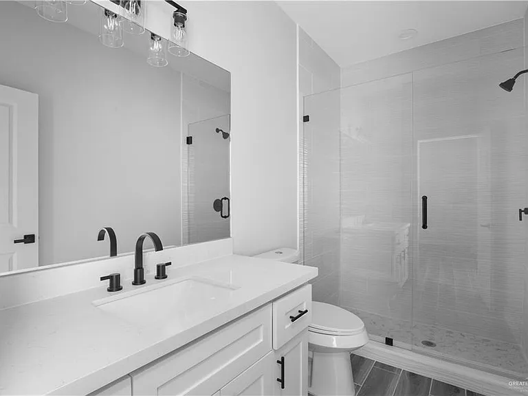 408 N Onyx Ave #3 — Photo 8
