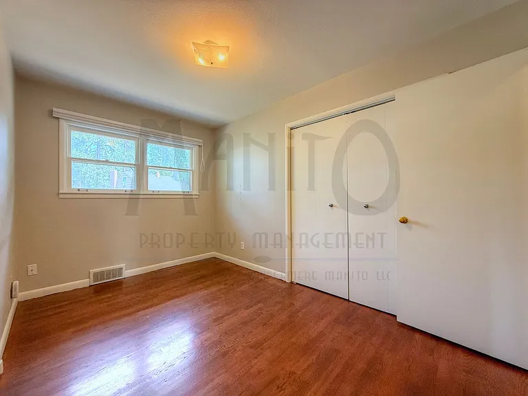 1324 E 43rd Ave — Photo 11