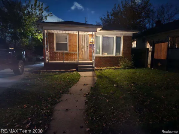 6150 Artesian St, Detroit, MI 48228