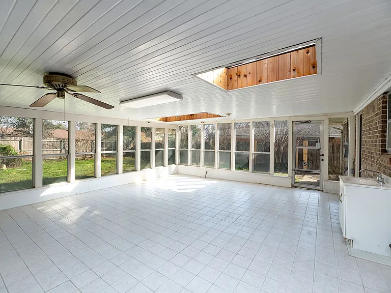 1605 Arrowhead Dr — Photo 26