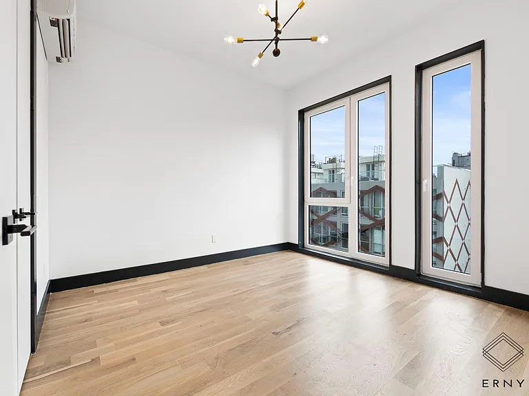 7 Melrose St #4L — Photo 17