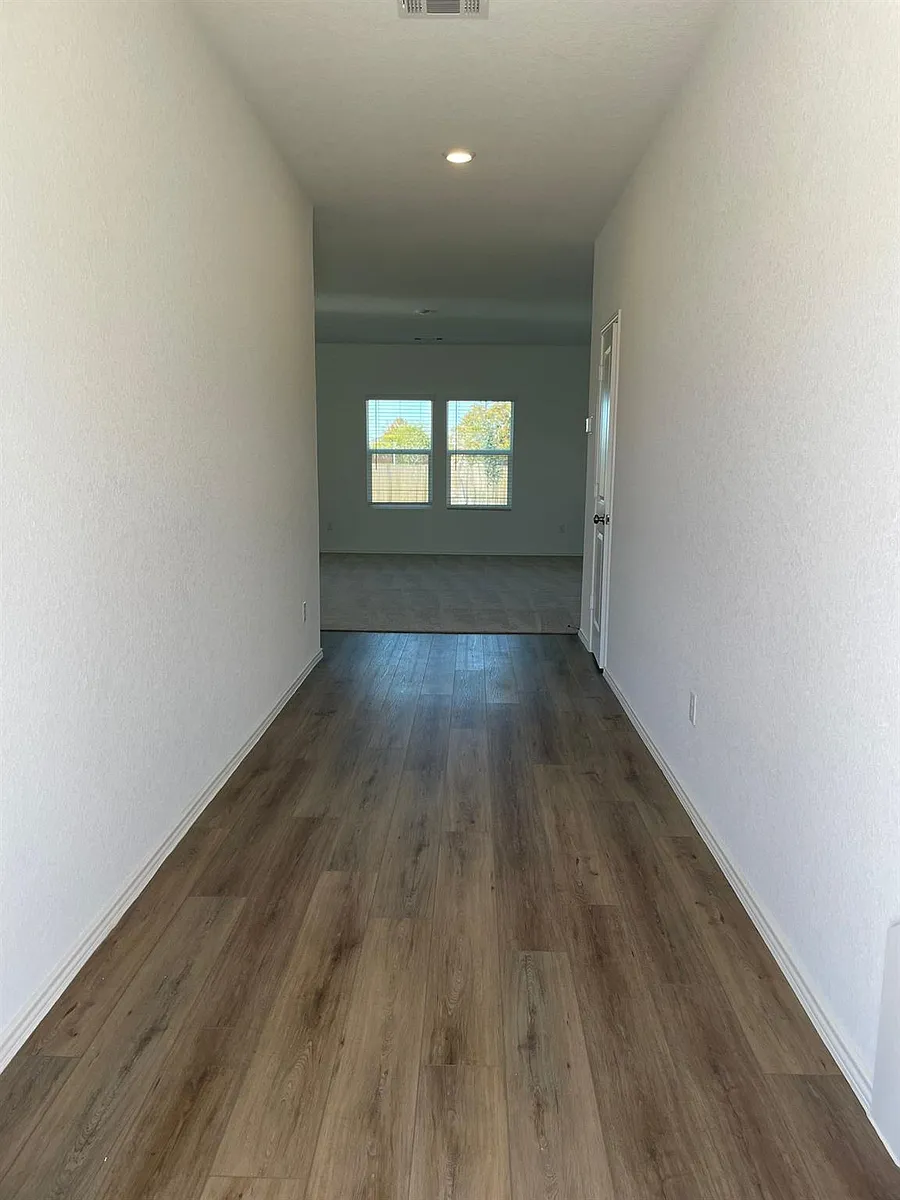 Building Photo - 428 Bass Dr