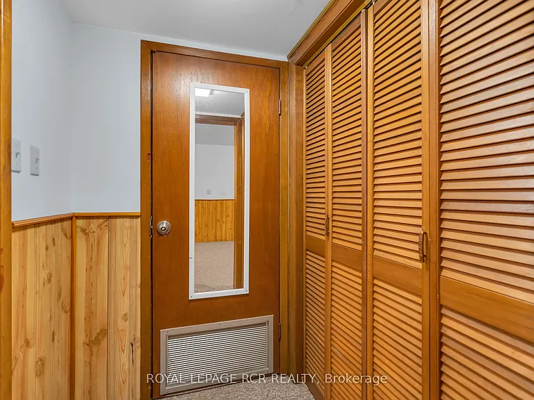 126 Nelson St W #A — Photo 15