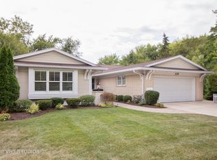 628 Burning Tree Ln, Naperville, IL 60563