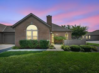 2395 Hooverside Ln, Grove City, OH 43123