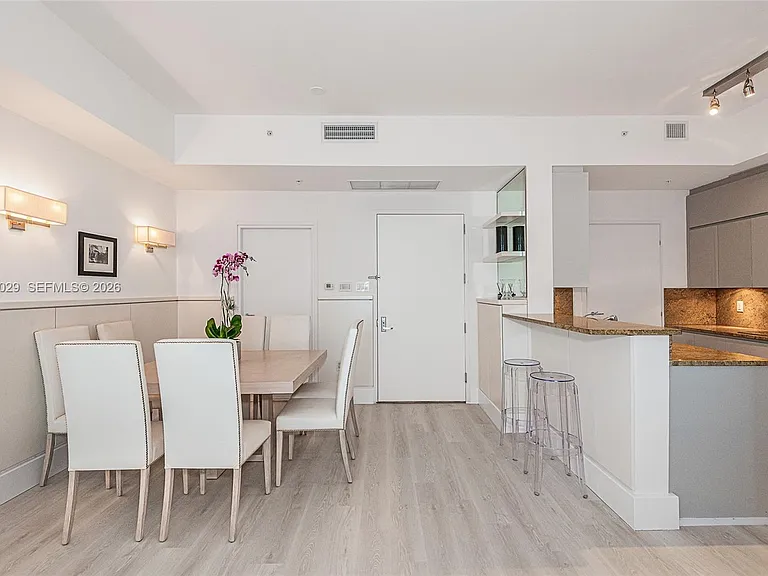 50 S Pointe Dr #1804 — Photo 18