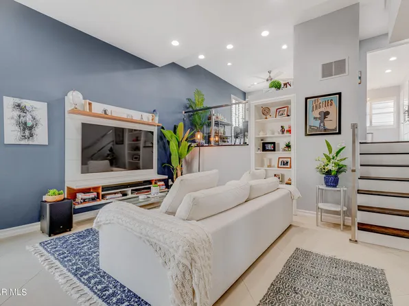 5455 Sylmar Ave APT 2401, Van Nuys, CA 91401