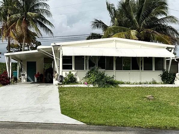 4397 Royal Manor Blvd, Boynton Beach, FL 33436