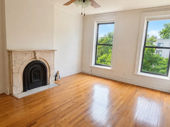 32 Lefferts Place image 1 of 9