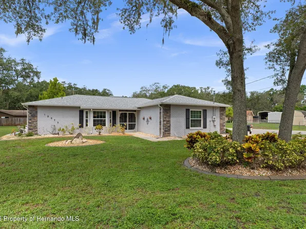 12072 Lacey Dr, New Port Richey, FL 34654
