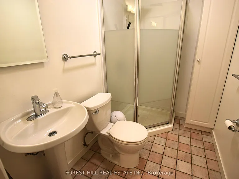 221 Park Home Ave — Photo 17