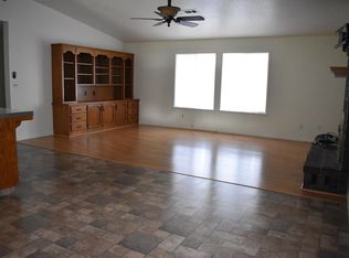 386 April Way, Manteca, CA 95336