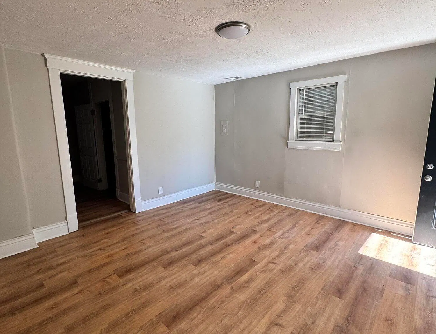 3 bed, 2.0 bath, 1257 sqft, $1,350 — Photo 2