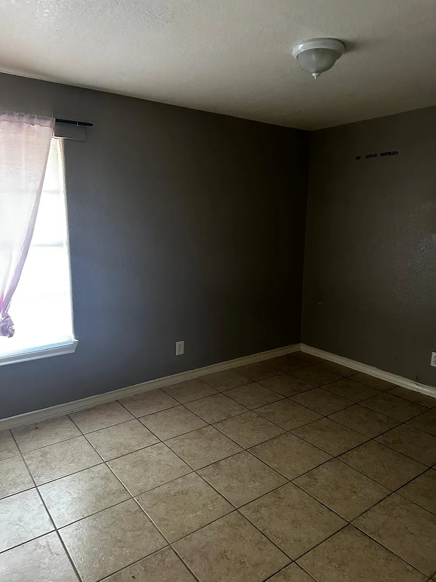 Building Photo - 655 W Washington St #1