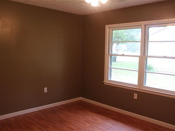 4th image of 1408 Hallway Dr