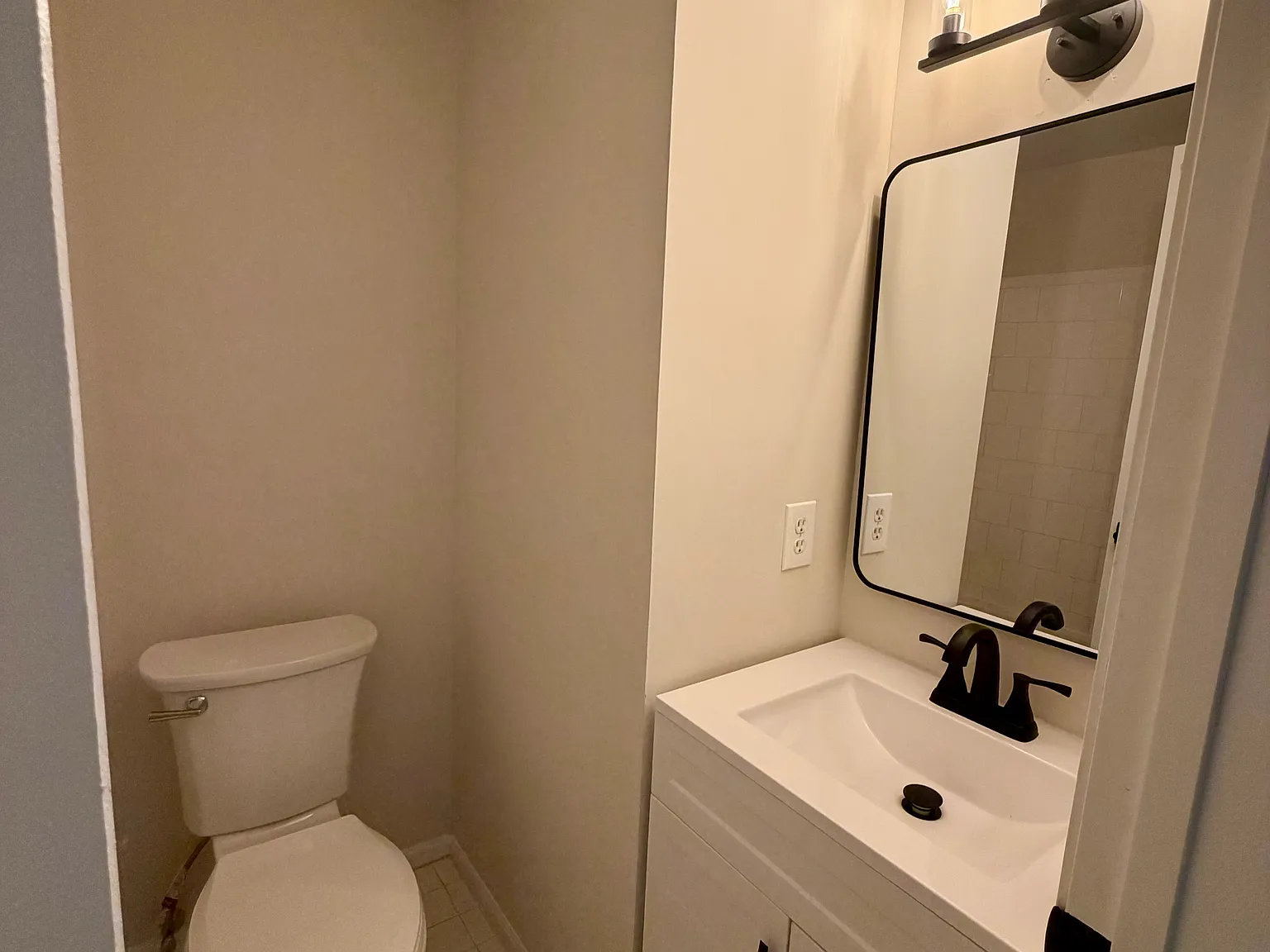 Studio, $1,200 — Photo 4