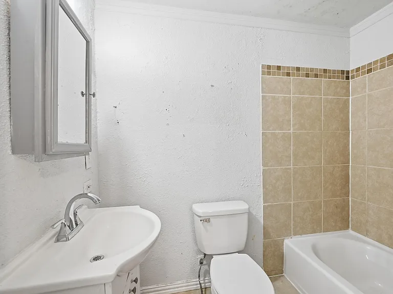 305 W Morton St #307 — Photo 6