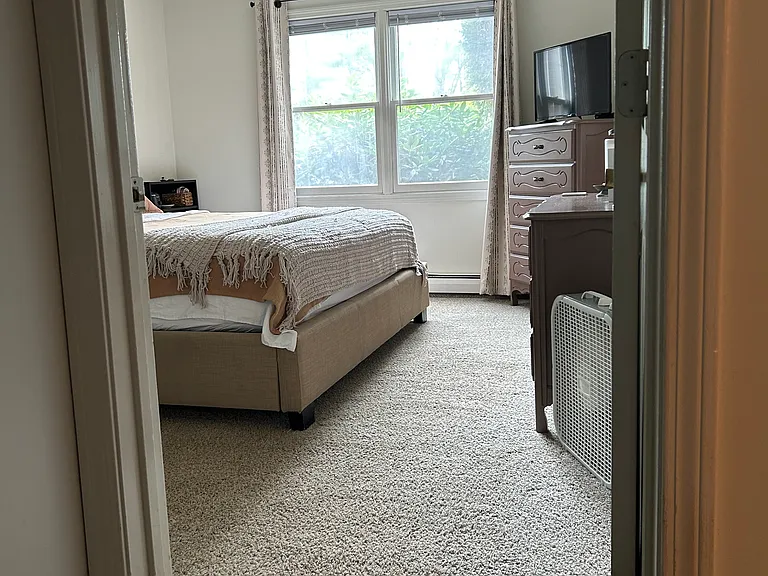 3 Oak Hill Ln #302 — Photo 6