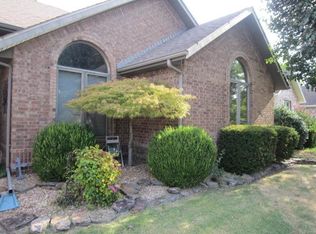 3731 E Alameda St, Springfield, MO 65809