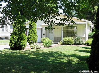 40 Winchester Rd, Rochester, NY 14617