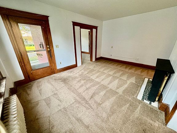 4th image of 604 Pearl St APT 1