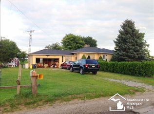 9424 Finzel Rd, Carleton, MI 48117