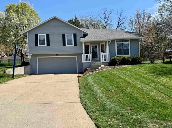 4136 NW Walnut Rd, Topeka, KS 66618