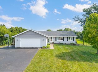 9479 Sagewood Dr, Roscoe, IL 61073