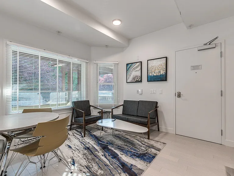 1431 Haro St #101 — Photo 6